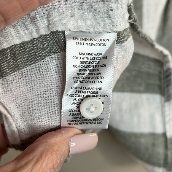 Beach Lunch Lounge tie front button down top shirt sleeveless - Picture 7 of 7